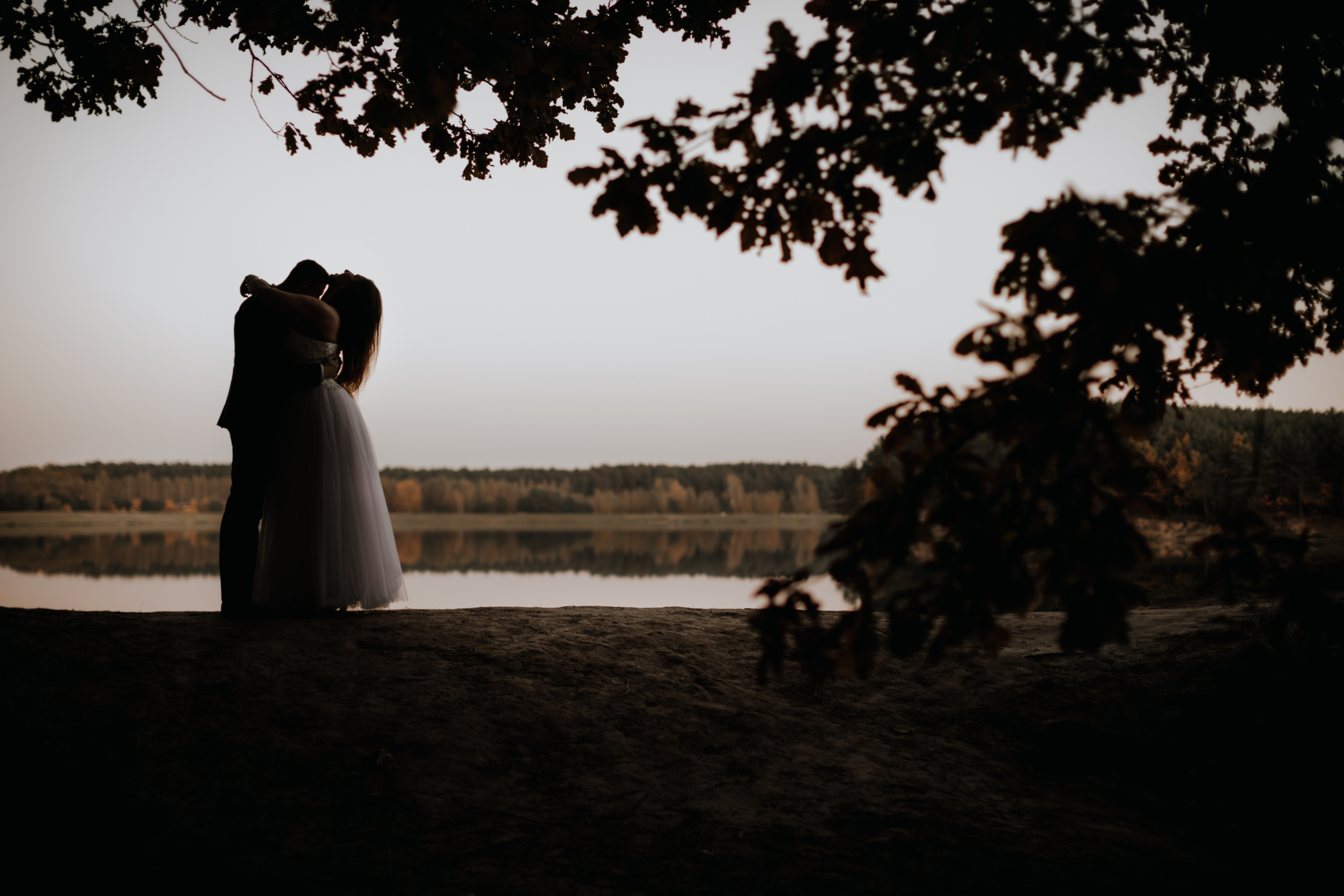 Sesja poślubna Oli i Tomka nad jeziorem Wilcza Wola