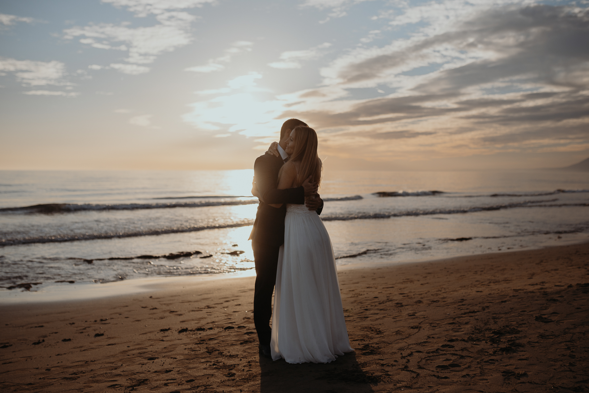 Sesja poślubna Ewy i Gabriela na plaży w Cabopino w Hiszpanii
